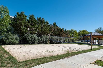 nashville-student-residence-outdoor-volleyball-court